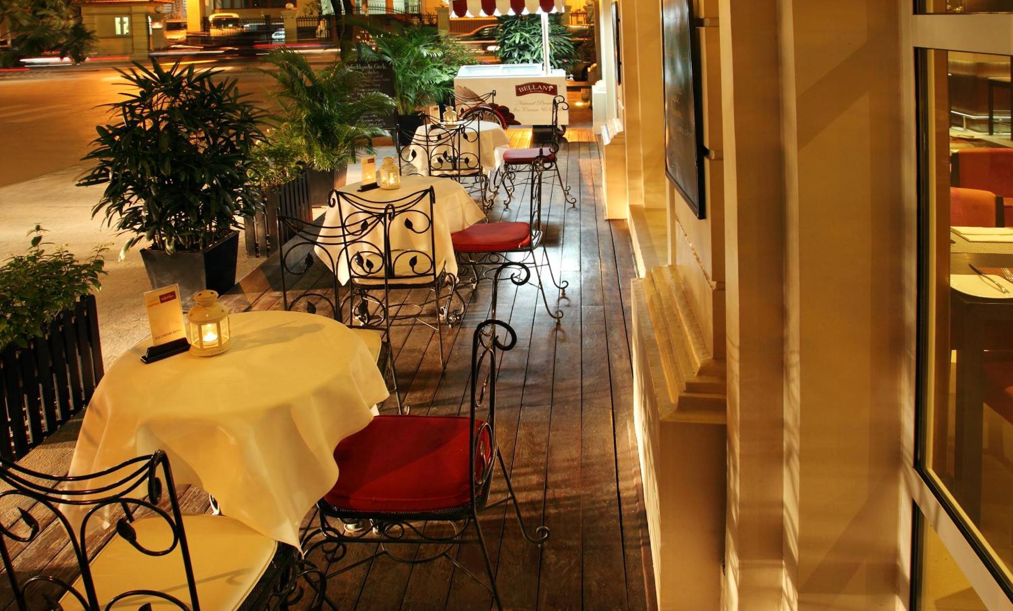 Mercure Hanoi La Gare Hotel Екстериор снимка